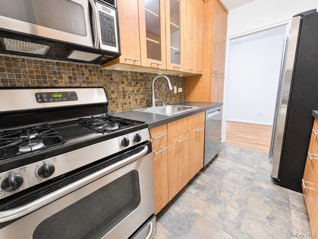 213-06 75th Avenue 2-O, Oakland Gardens, NY 11364