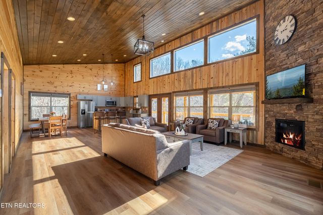 3265 Emerald Springs Loop, Sevierville, TN 37862