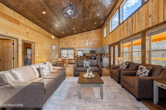 3265 Emerald Springs Loop, Sevierville, TN 37862