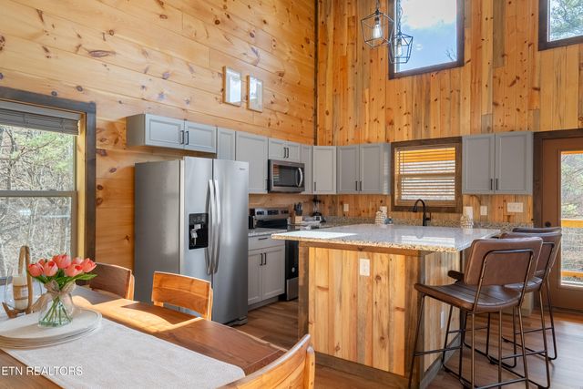 3265 Emerald Springs Loop, Sevierville, TN 37862