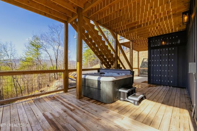 3265 Emerald Springs Loop, Sevierville, TN 37862