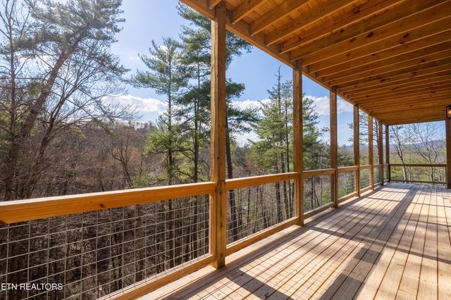 3265 Emerald Springs Loop, Sevierville, TN 37862