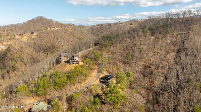 3265 Emerald Springs Loop, Sevierville, TN 37862
