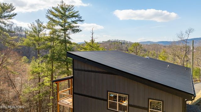 3265 Emerald Springs Loop, Sevierville, TN 37862