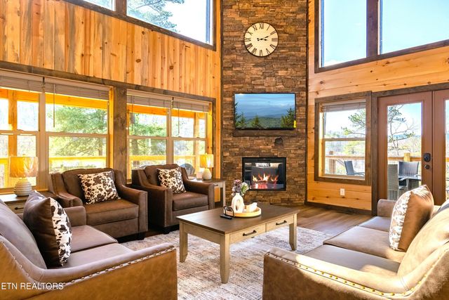 3265 Emerald Springs Loop, Sevierville, TN 37862