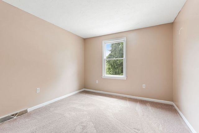 145 South St 6, Walpole, MA 02081