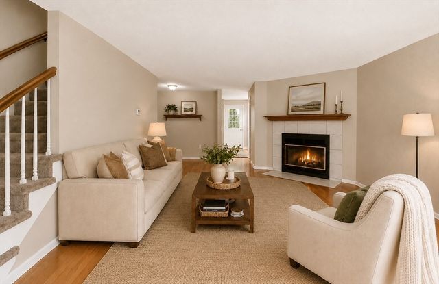 145 South St 6, Walpole, MA 02081
