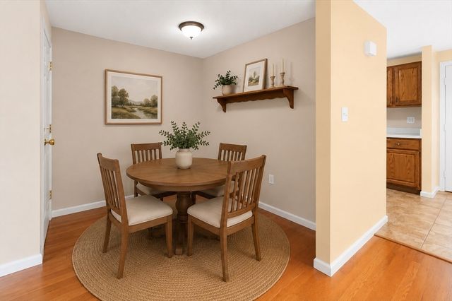 145 South St 6, Walpole, MA 02081