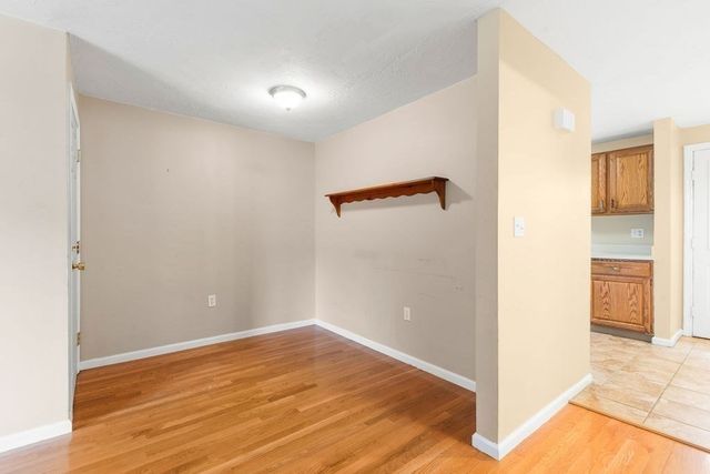 145 South St 6, Walpole, MA 02081