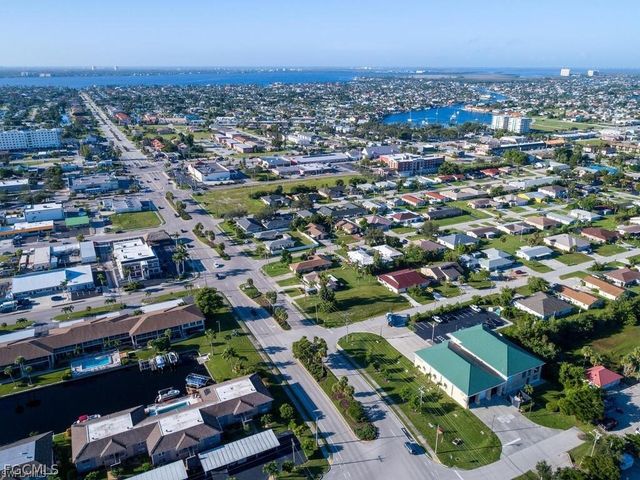 718 SE 46th LN 102, Cape Coral, FL 33904