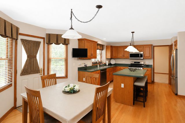 2660 Hoddam Road, Naperville, IL 60564