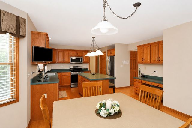 2660 Hoddam Road, Naperville, IL 60564