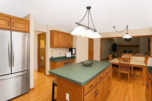 2660 Hoddam Road, Naperville, IL 60564