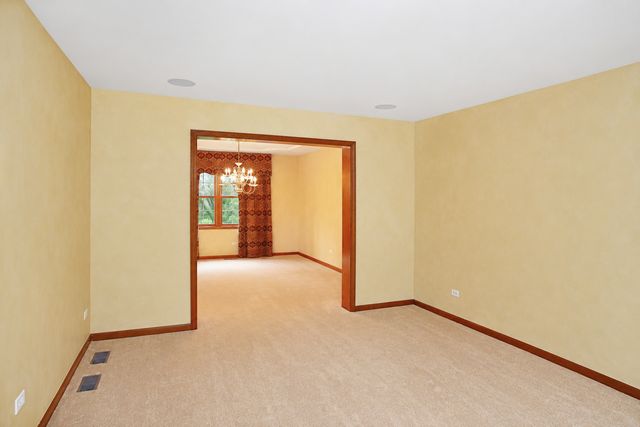 2660 Hoddam Road, Naperville, IL 60564