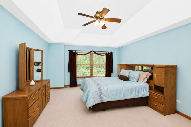2660 Hoddam Road, Naperville, IL 60564