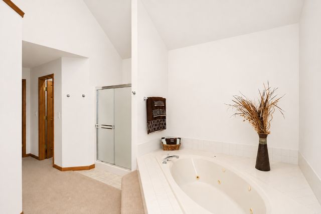 2660 Hoddam Road, Naperville, IL 60564