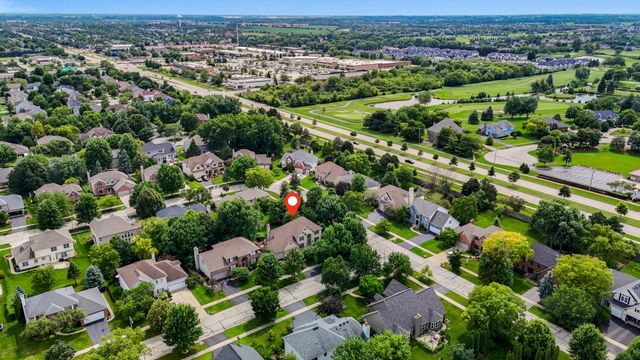 2660 Hoddam Road, Naperville, IL 60564