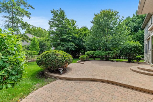 2660 Hoddam Road, Naperville, IL 60564