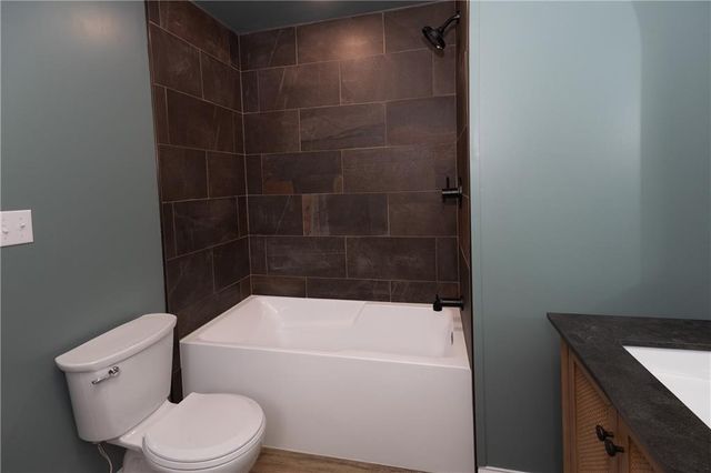 901 E 4th Street, Altamont, KS 67330