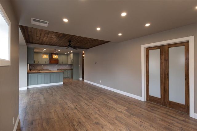 901 E 4th Street, Altamont, KS 67330