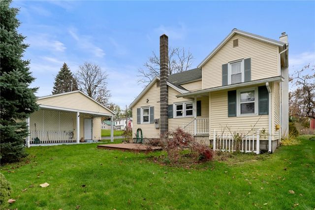 22 Franklin Street, Phelps, NY 14532