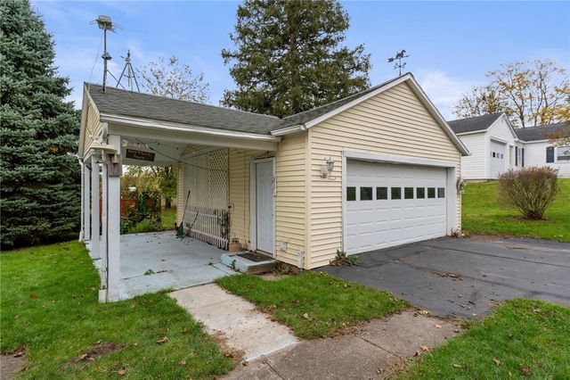 22 Franklin Street, Phelps, NY 14532