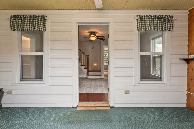 22 Franklin Street, Phelps, NY 14532