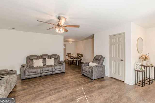 9531 Winding Way Lane, Jonesboro, GA 30238