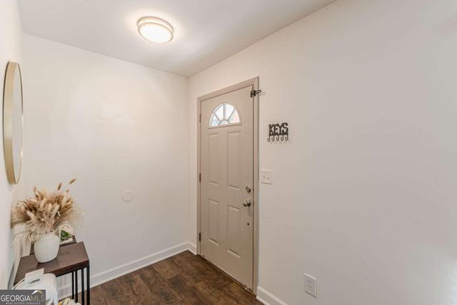 9531 Winding Way Lane, Jonesboro, GA 30238