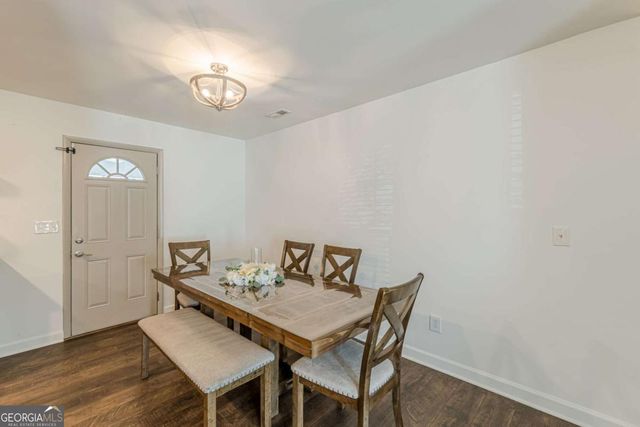 9531 Winding Way Lane, Jonesboro, GA 30238