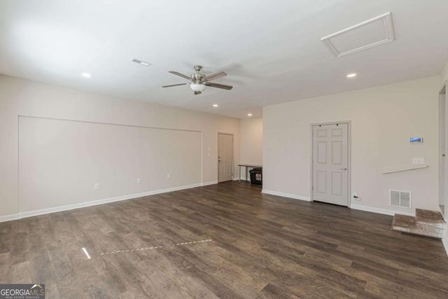 9531 Winding Way Lane, Jonesboro, GA 30238