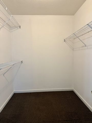 2724 Roscommon Drive, Murfreesboro, TN 37128