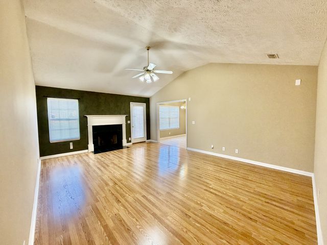 2724 Roscommon Drive, Murfreesboro, TN 37128