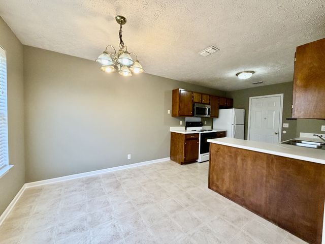 2724 Roscommon Drive, Murfreesboro, TN 37128