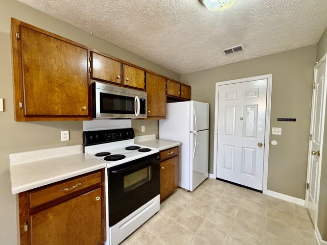 2724 Roscommon Drive, Murfreesboro, TN 37128