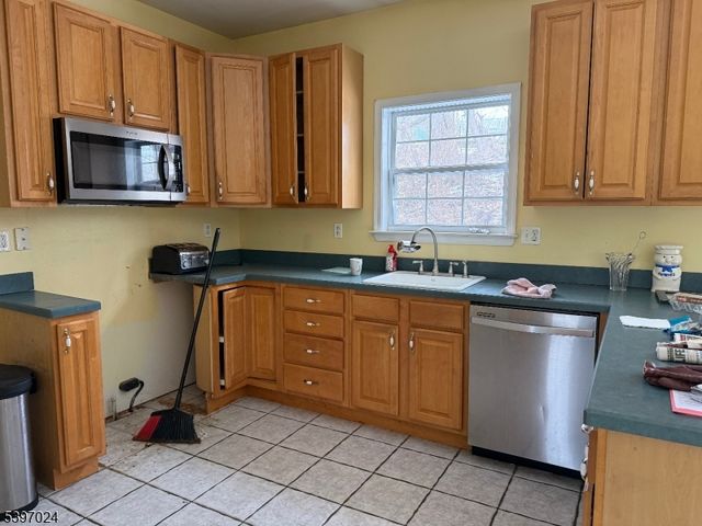 39 Canterbury Ln, Mansfield Twp., NJ 07840