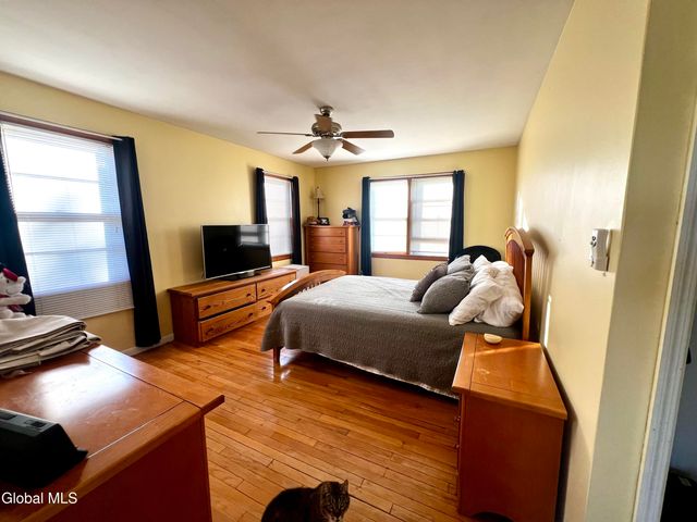 20 Peter Lane, Amsterdam, NY 12010