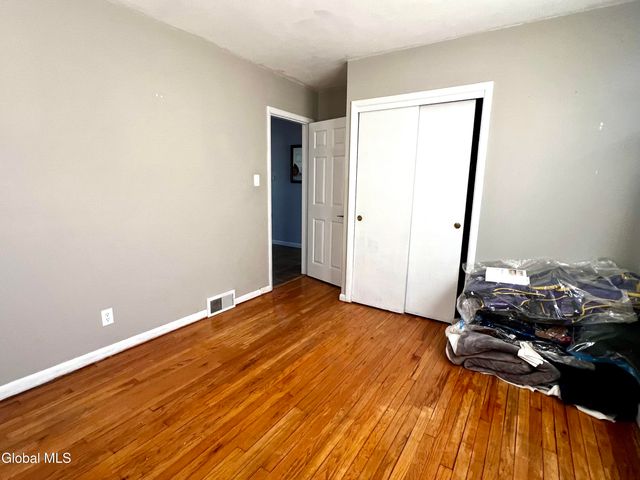 20 Peter Lane, Amsterdam, NY 12010