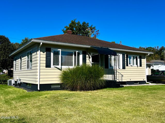 20 Peter Lane, Amsterdam, NY 12010