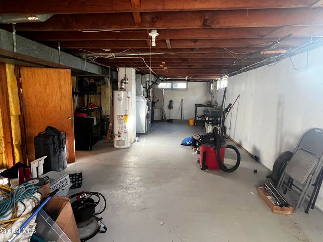 20 Peter Lane, Amsterdam, NY 12010