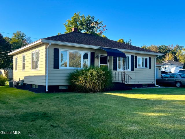 20 Peter Lane, Amsterdam, NY 12010