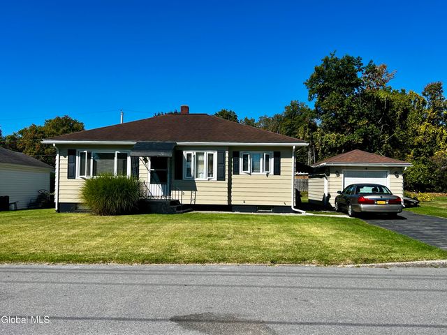 20 Peter Lane, Amsterdam, NY 12010