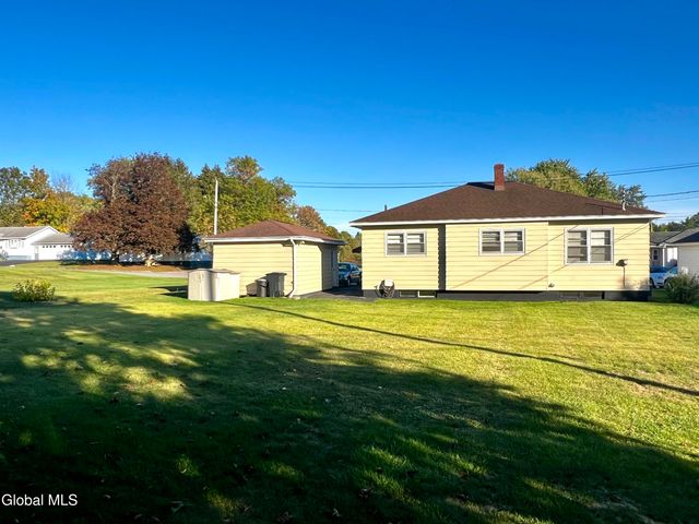 20 Peter Lane, Amsterdam, NY 12010