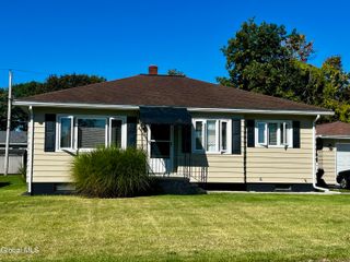 20 Peter Lane, Amsterdam, NY 12010