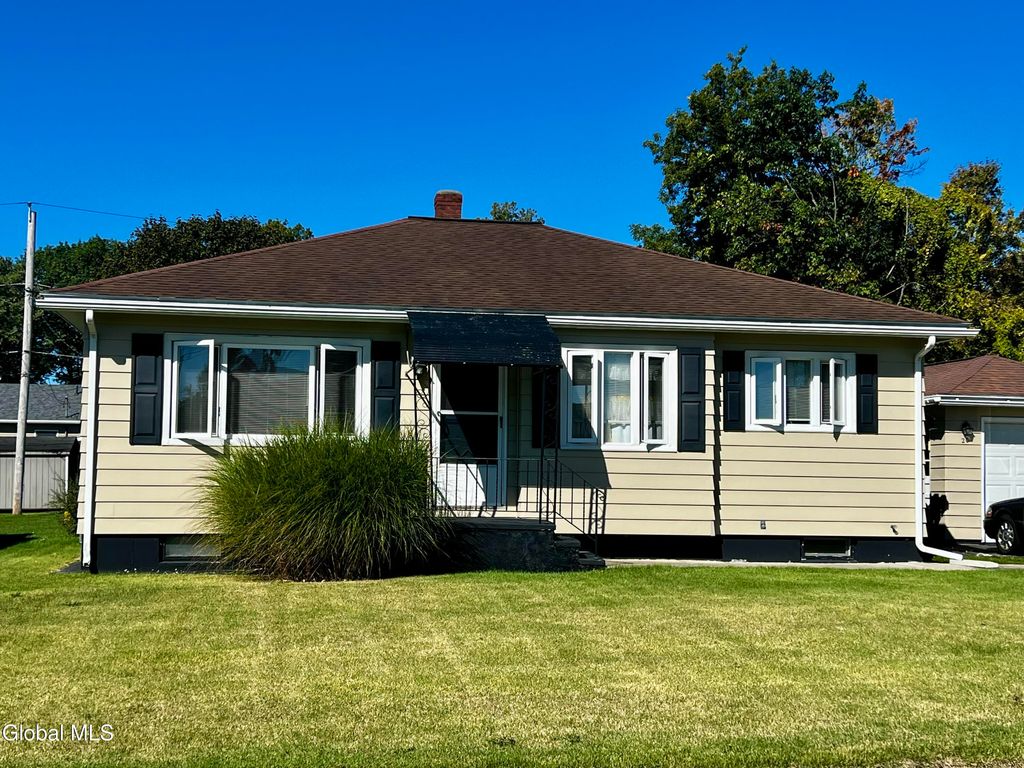 20 Peter Lane, Amsterdam, NY 12010