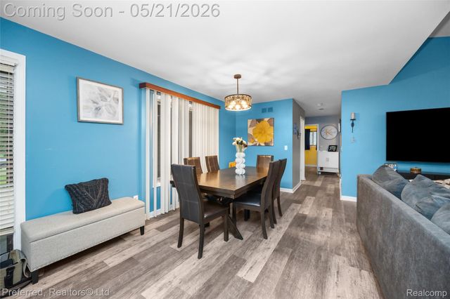 21225 Parklane Street, Farmington Hills, MI 48335