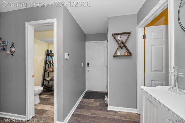 21225 Parklane Street, Farmington Hills, MI 48335