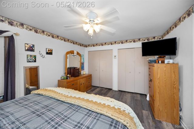 21225 Parklane Street, Farmington Hills, MI 48335