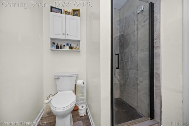21225 Parklane Street, Farmington Hills, MI 48335