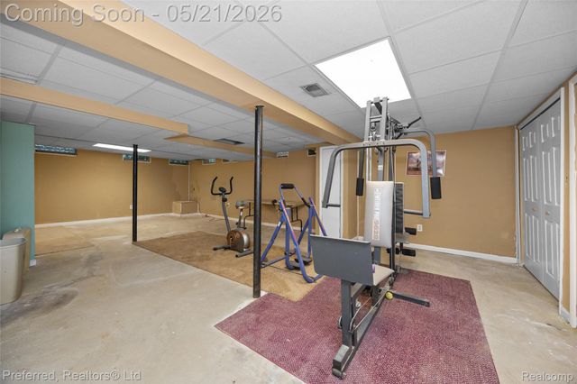 21225 Parklane Street, Farmington Hills, MI 48335